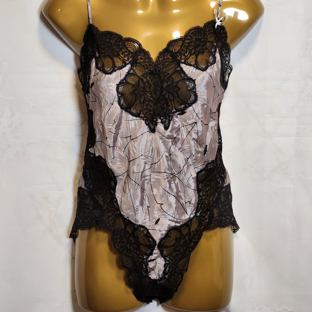 VTG Oscar De La Renta Lingerie Silver W/Black Lace Teddy Bodysuit Size 36(S) USA